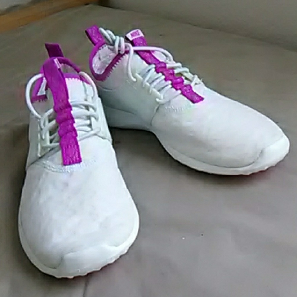 Womens Nikes
